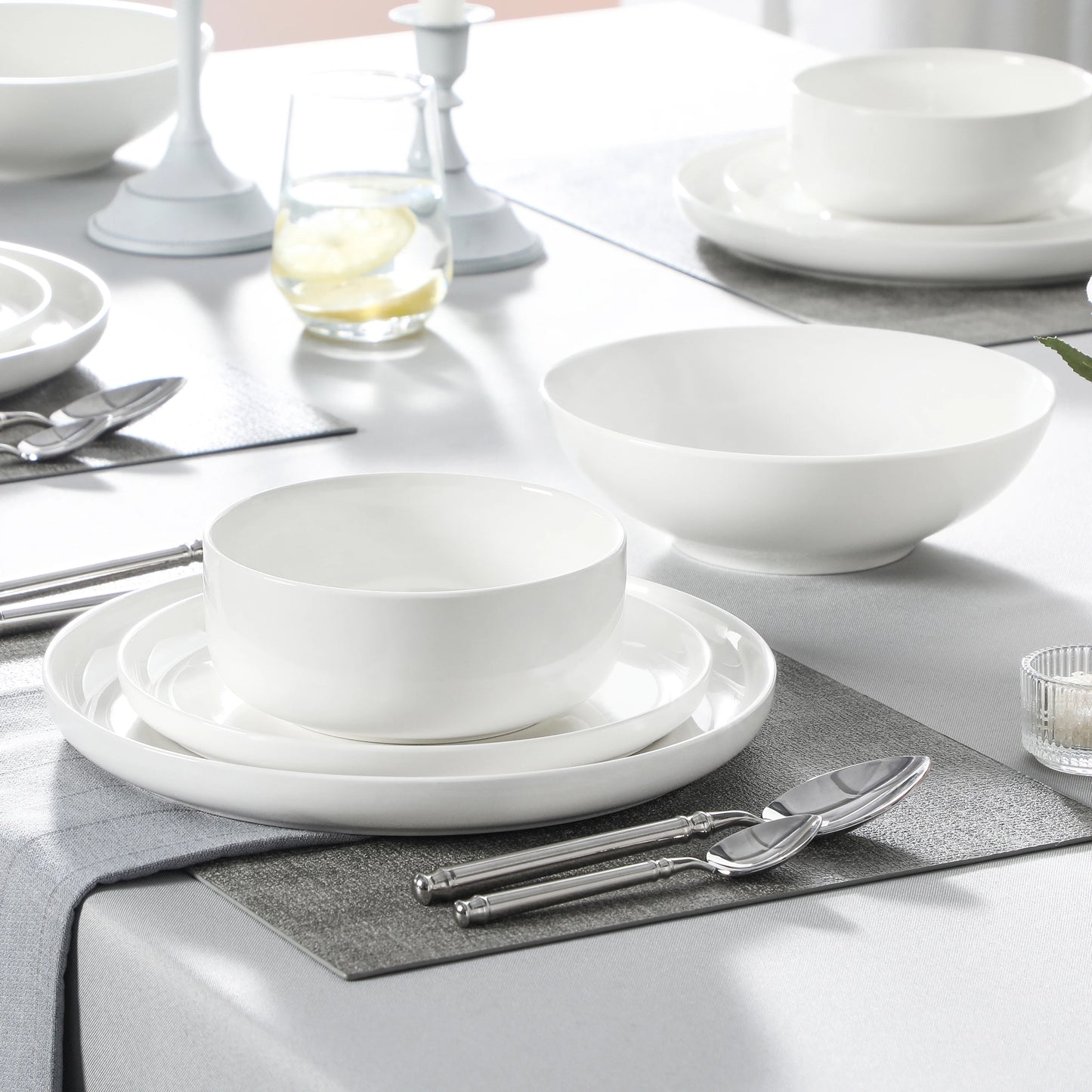 24 Piece Ceramic Plates White Dinnerware Set with 6 Pcs Dinner/Dessert Plates/Soup/Bowl Tableware Set
