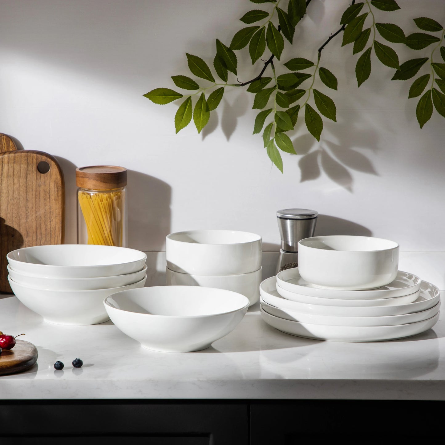 24 Piece Ceramic Plates White Dinnerware Set with 6 Pcs Dinner/Dessert Plates/Soup/Bowl Tableware Set