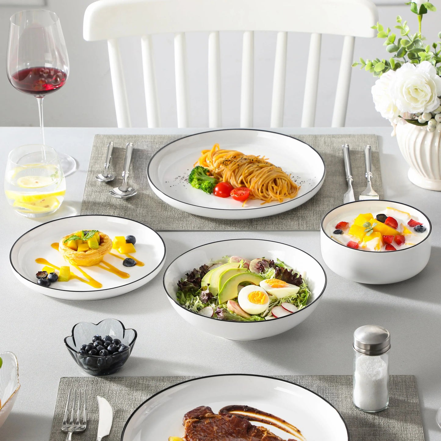 24/48 Piece Ceramic Plates with Black Rim Porcelain Dinnerware Set